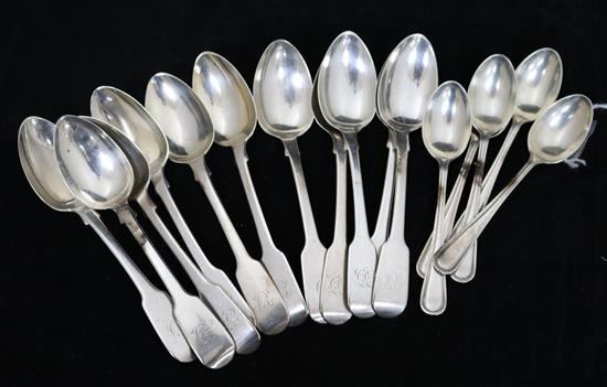 Quantity of silver teaspoons